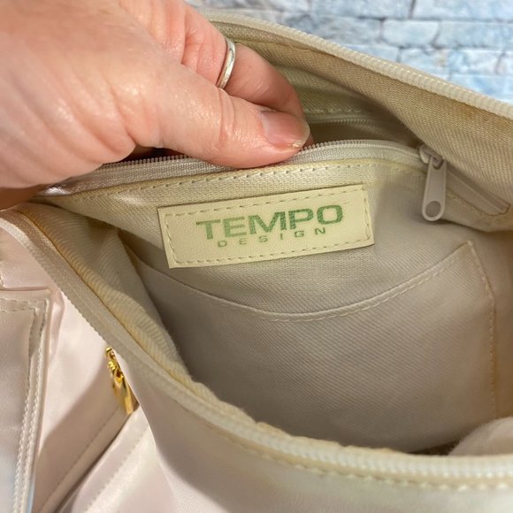 Tempo Shoulder Bag - Picture 10 of 12